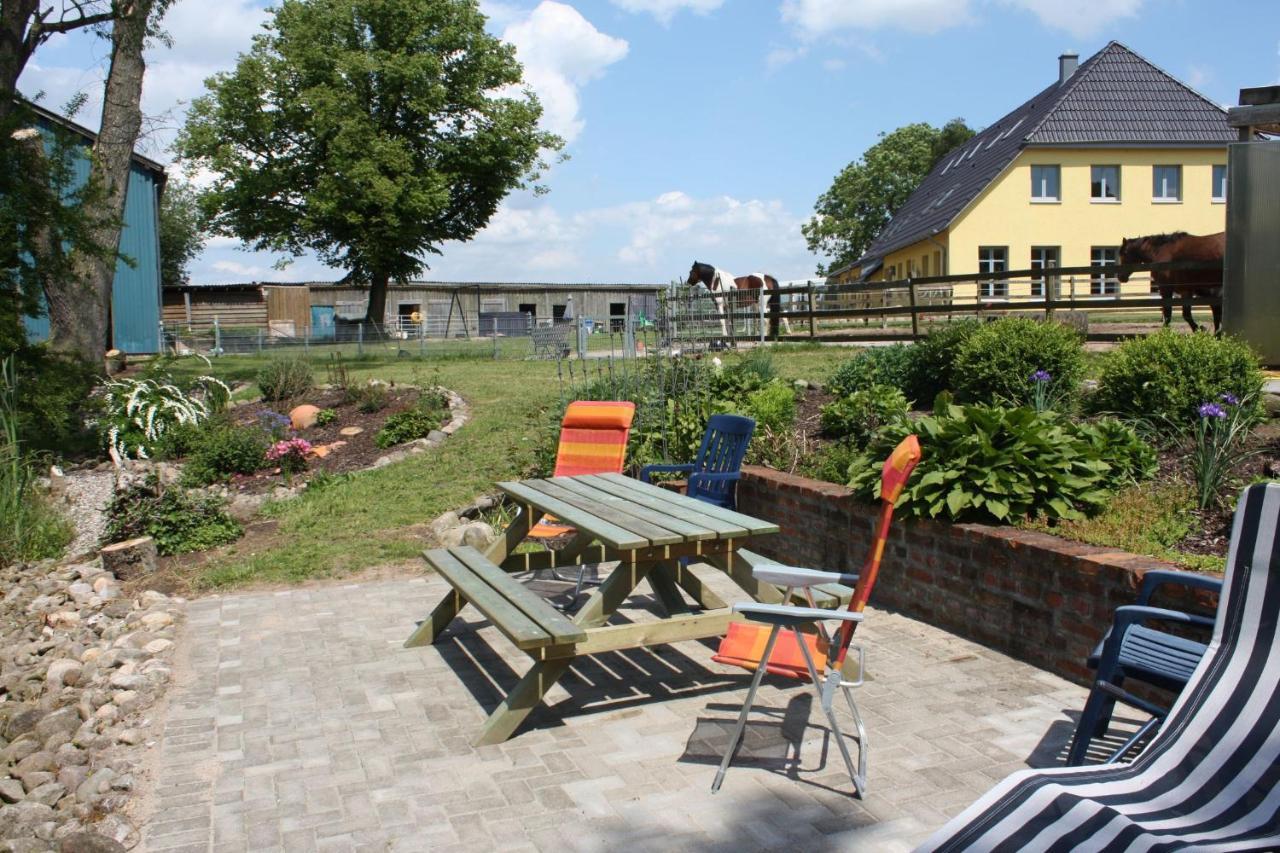 Familienfreundliche Ferienwohnung Am Reuterteich Seedorf  Экстерьер фото